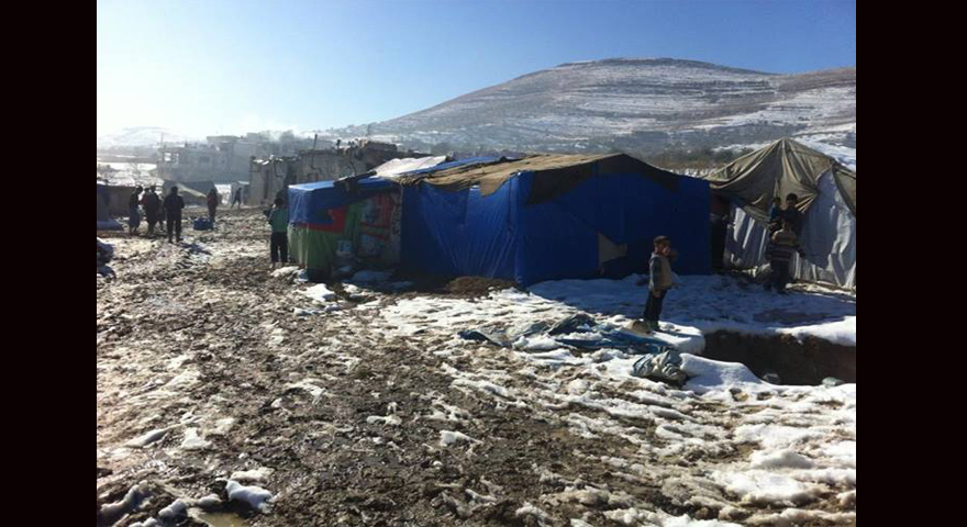 صورة من على الحدود السورية اللبنانية لمخيمات اللاجئين السوريين....المصدر: عدسة عاصم حمشو