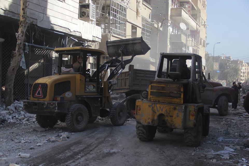 The Deir Ezzor Local Council clearing rubble in 2014. Source: The Local Council’s Facebook